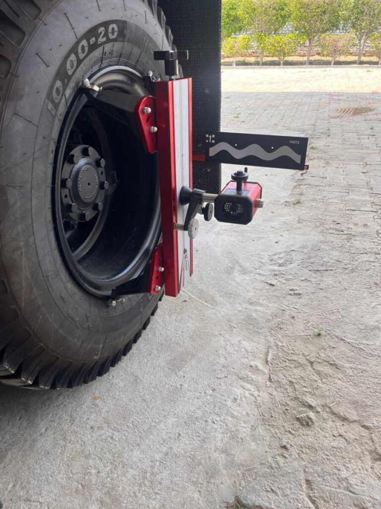 Truck Wheel Alignment Machine